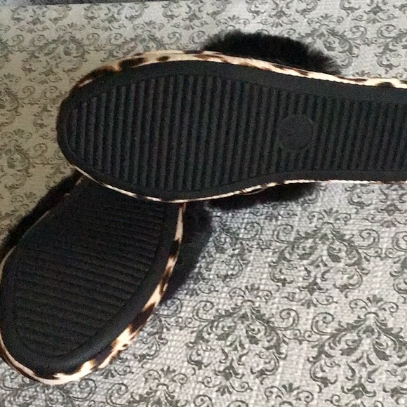 Victoria's Secret Leopard Print Slippers with Black Fur - Picture 3 of 5